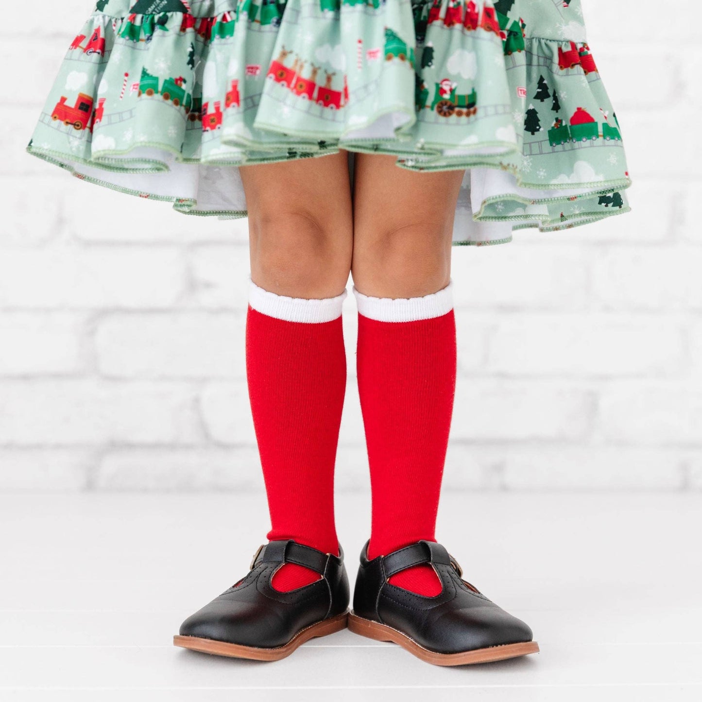 Red/White Scalloped Knee High Socks