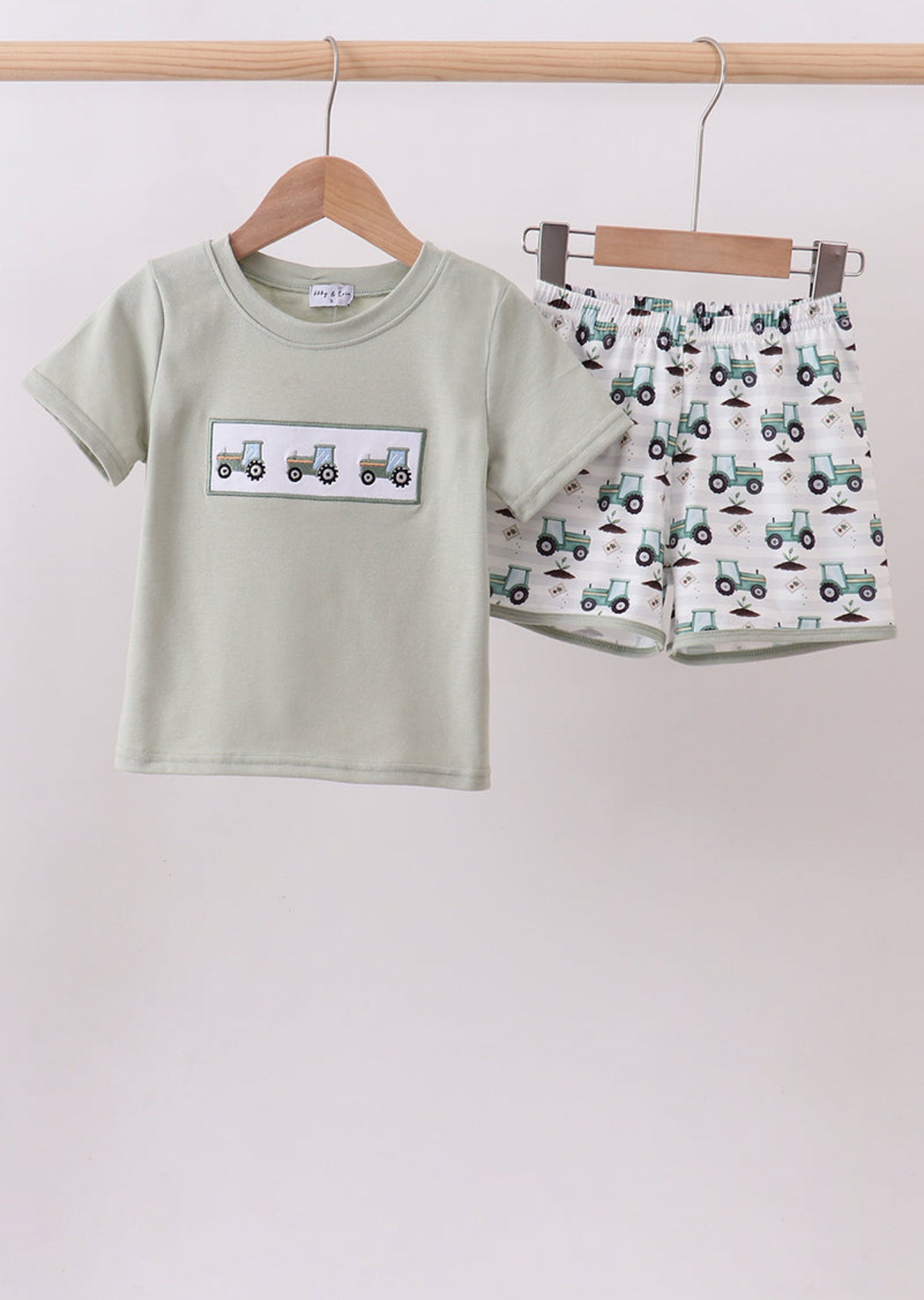 Green farm tractor embroidery shorts set