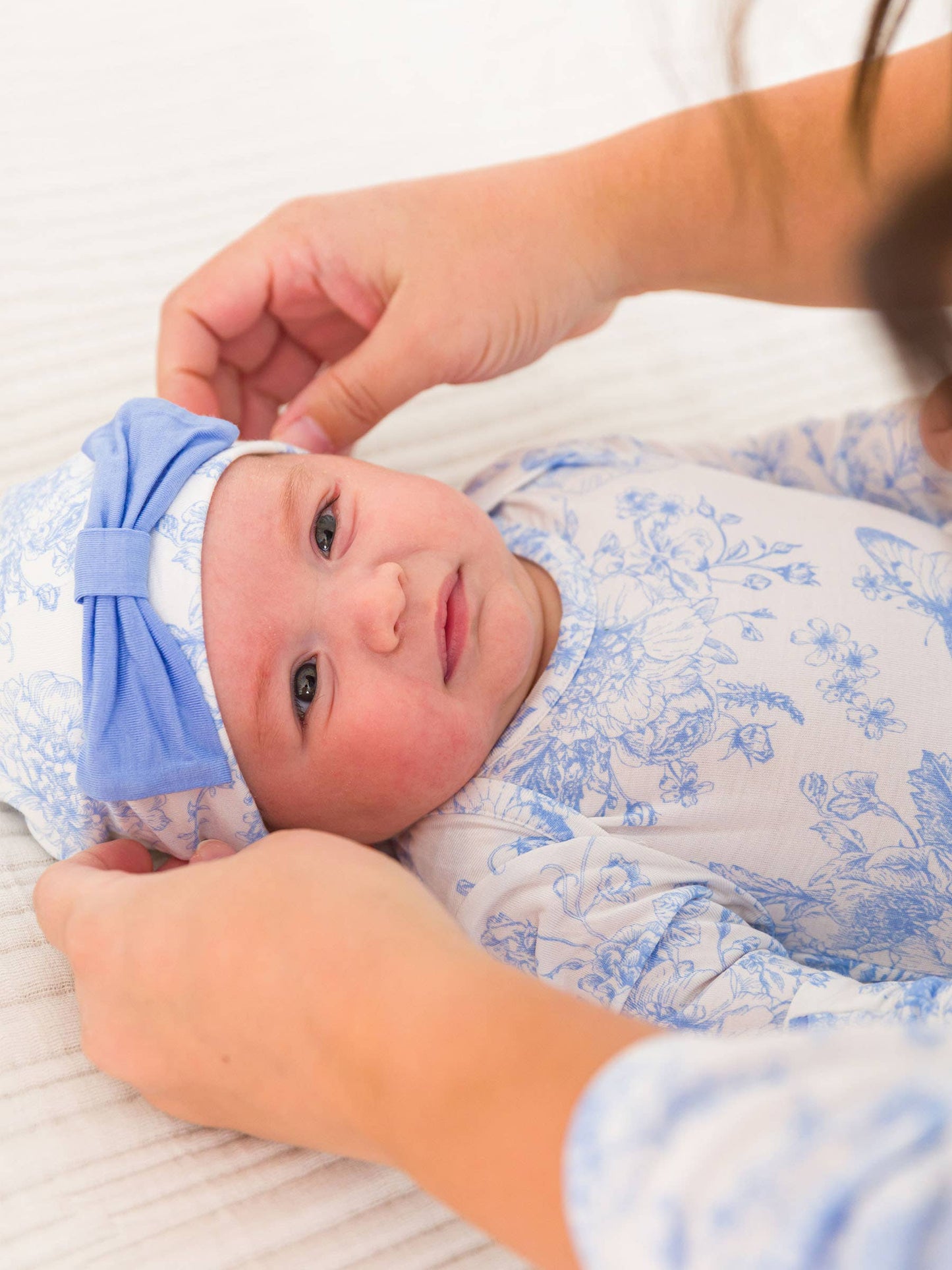 Baby Girls Periwinkle Blue Butterfly Garden Toile Bamboo Viscose Ruffle Knotted Sleep Gown & Hat Set
: Purple