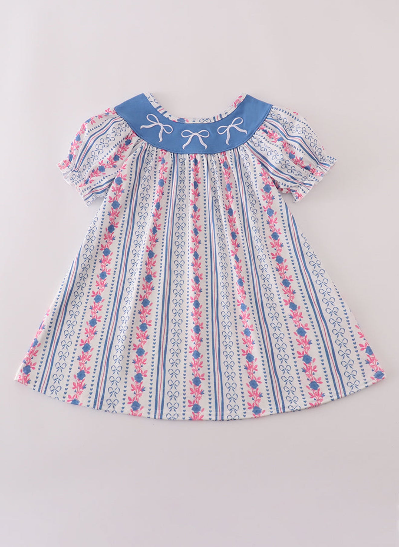 Blue bow embroidery dress