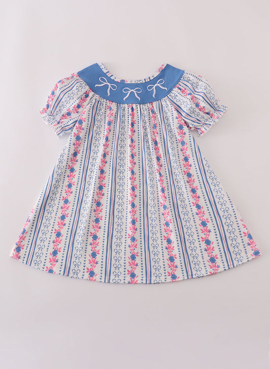 Blue bow embroidery dress