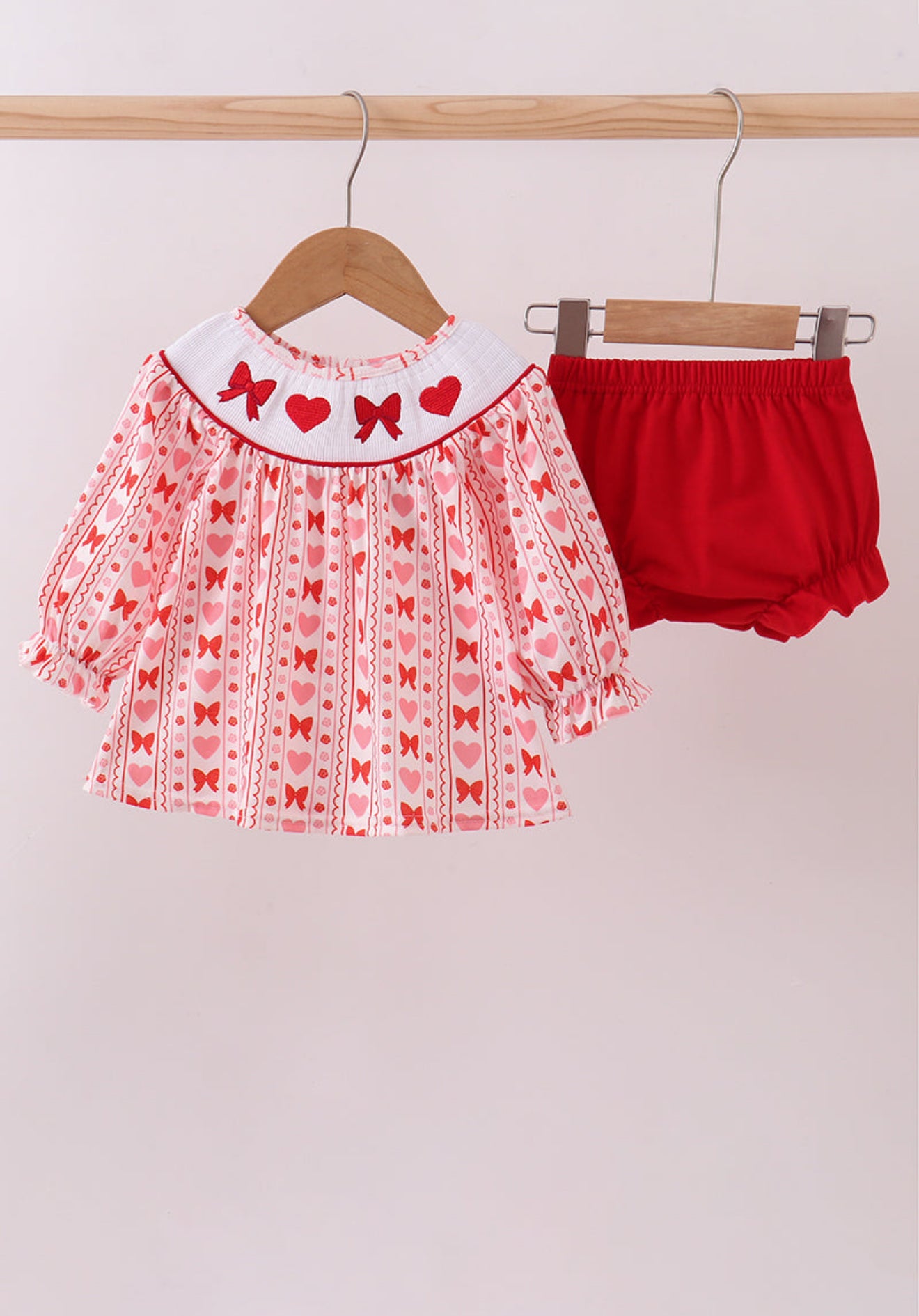 Red heart bow smocked bloomer set