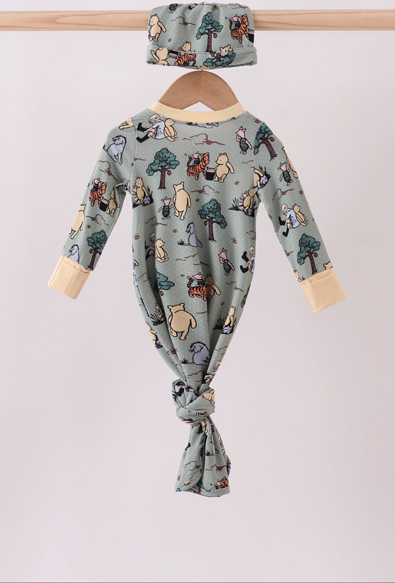 Green character bamboo 2pc gown