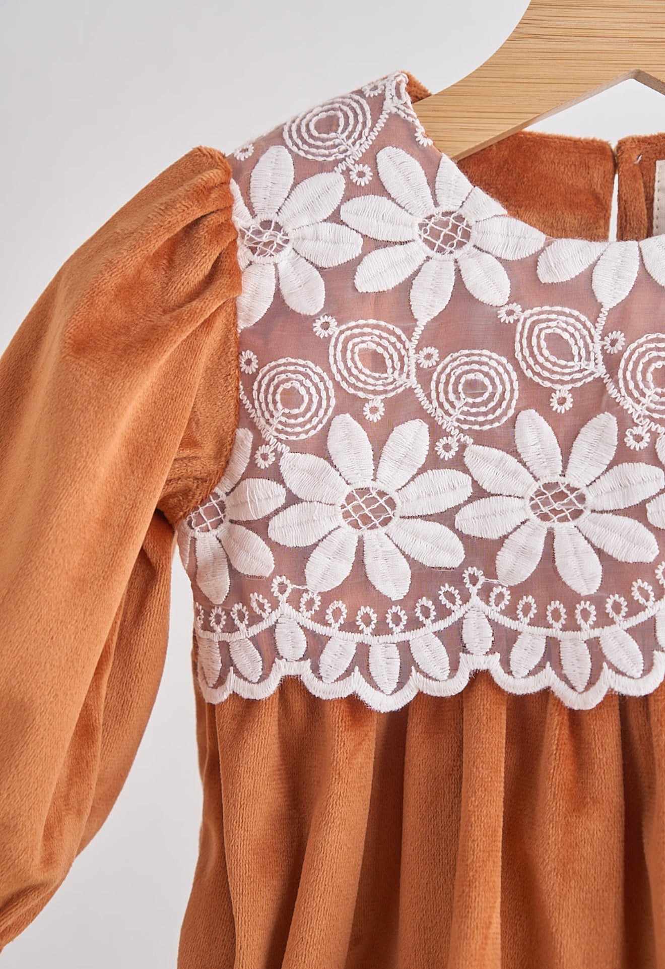 Carmel velvet lace girl bubble