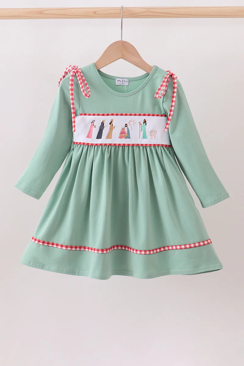 Green nativity embroidery dress