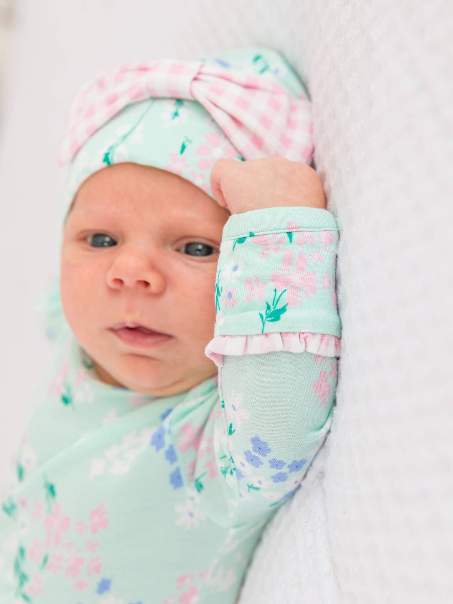 Baby Girls Mint Meadow Bamboo Viscose Ruffle Knotted Sleep Gown & Hat Set
: Green