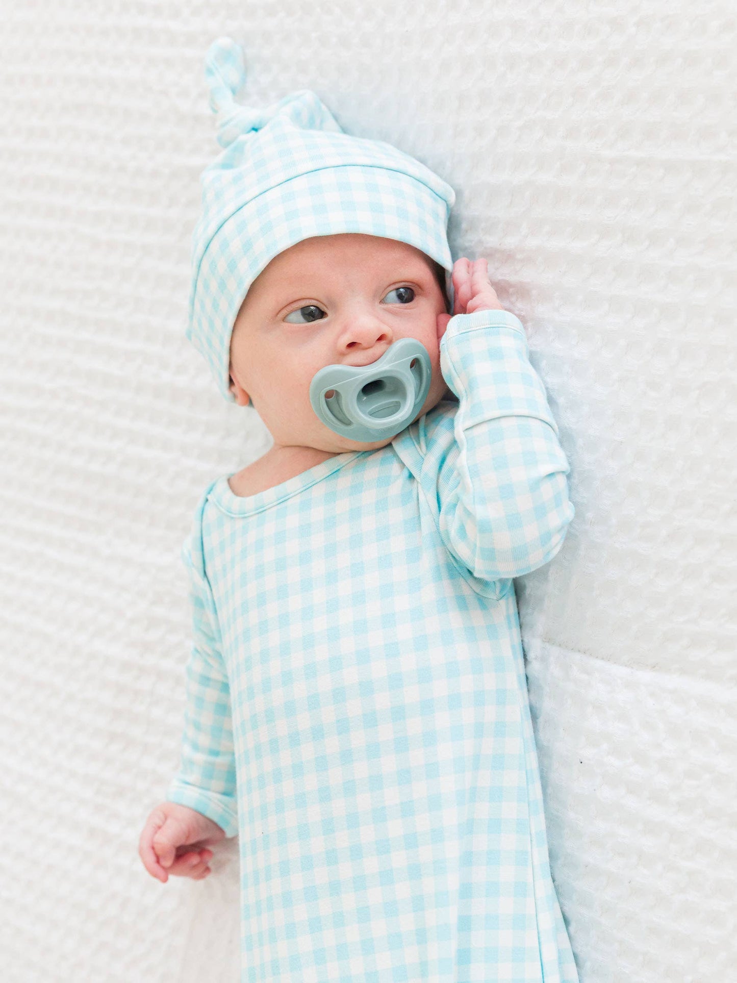Baby Blue Breeze Gingham Modal Blend Knotted Sleep Gown & Hat Set
: Blue